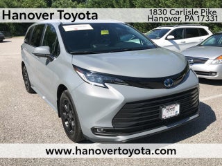 2025 Toyota Sienna Woodland Edition