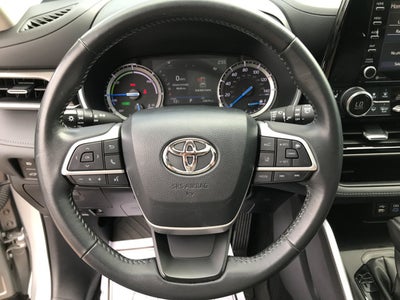 2022 Toyota Highlander Hybrid XLE