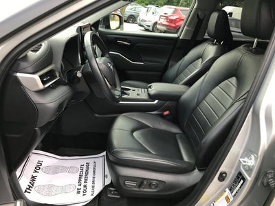 2022 Toyota Highlander Hybrid XLE