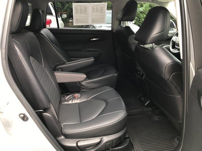 2022 Toyota Highlander Hybrid XLE