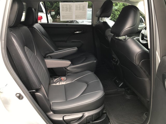 2022 Toyota Highlander Hybrid XLE