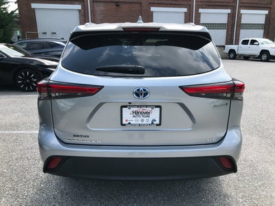 2022 Toyota Highlander Hybrid XLE