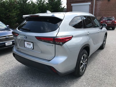 2022 Toyota Highlander Hybrid XLE