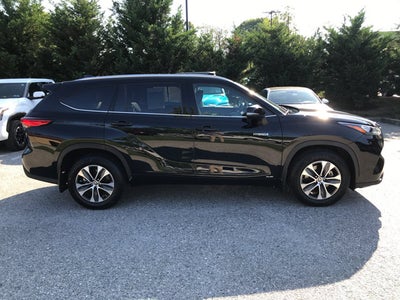 2020 Toyota Highlander Hybrid XLE