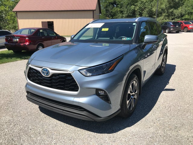 2022 Toyota Highlander Hybrid XLE
