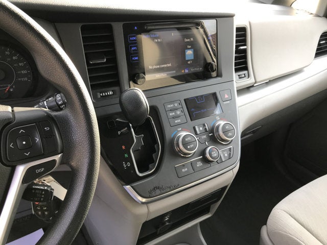 2016 Toyota Sienna LE