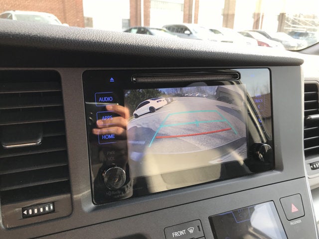 2016 Toyota Sienna LE