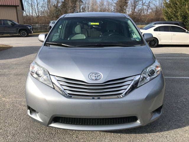 2016 Toyota Sienna LE