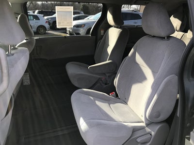 2016 Toyota Sienna LE