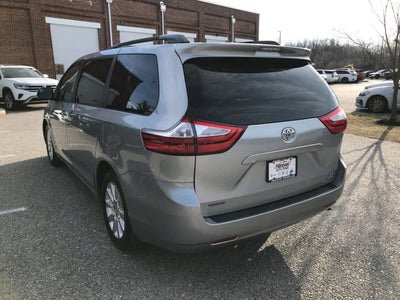 2016 Toyota Sienna LE