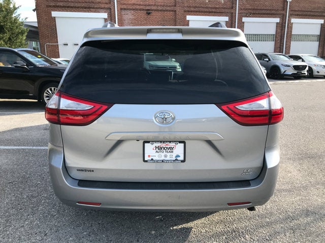 2016 Toyota Sienna LE