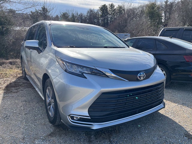 2021 Toyota Sienna XLE