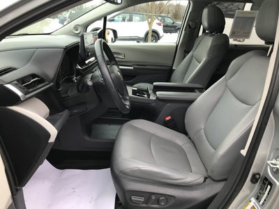 2021 Toyota Sienna XLE