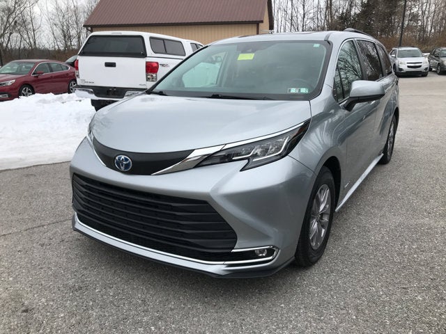 2021 Toyota Sienna XLE