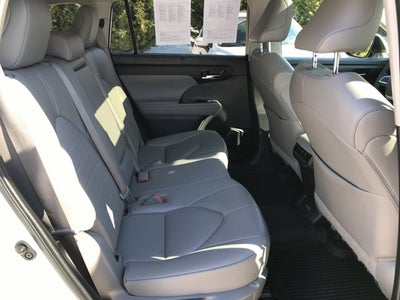 2023 Toyota Highlander XLE