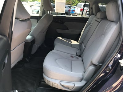2023 Toyota Highlander LE
