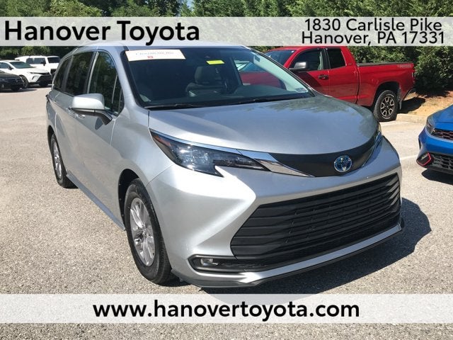 2025 Toyota Sienna XLE