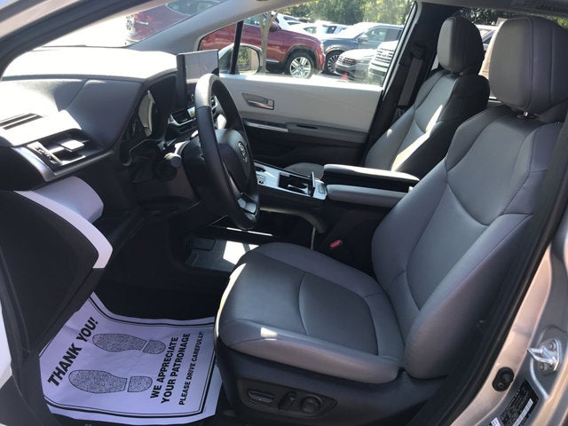 2025 Toyota Sienna XLE