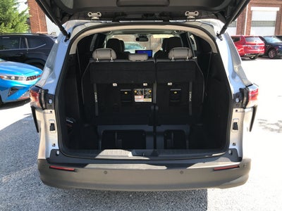 2025 Toyota Sienna XLE