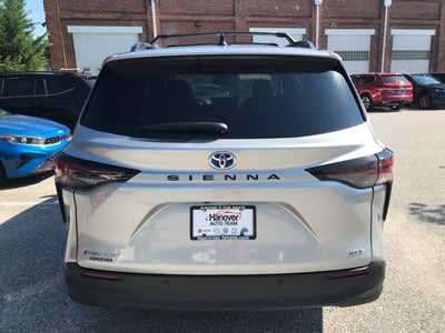2025 Toyota Sienna XLE