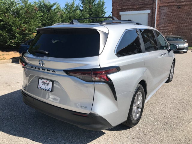 2025 Toyota Sienna XLE