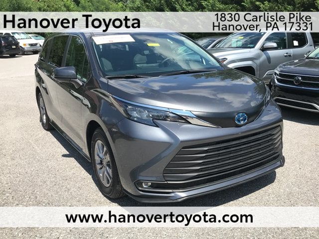 2025 Toyota Sienna XLE