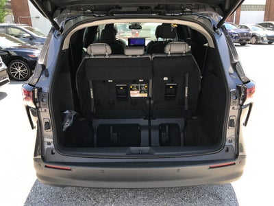 2025 Toyota Sienna XLE