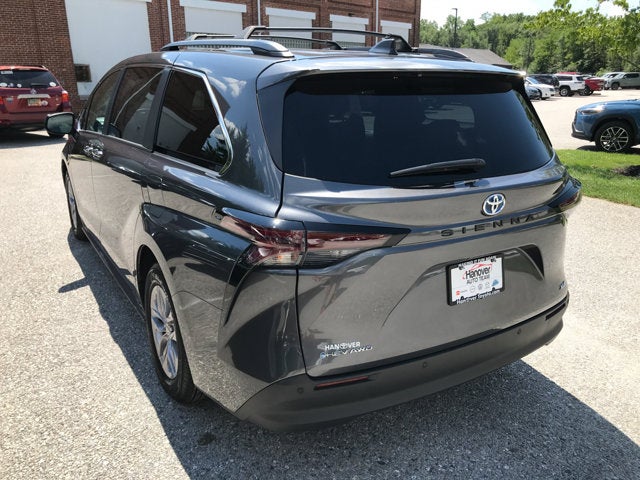 2025 Toyota Sienna XLE