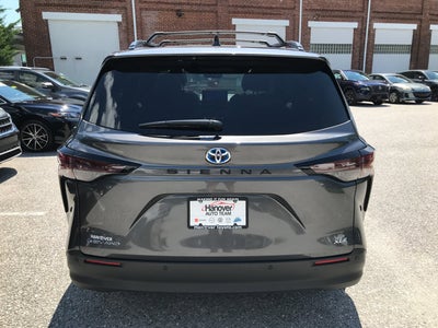 2025 Toyota Sienna XLE
