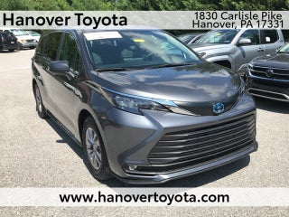 2025 Toyota Sienna XLE