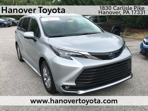 2025 Toyota Sienna XLE