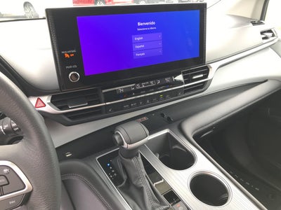 2025 Toyota Sienna XLE