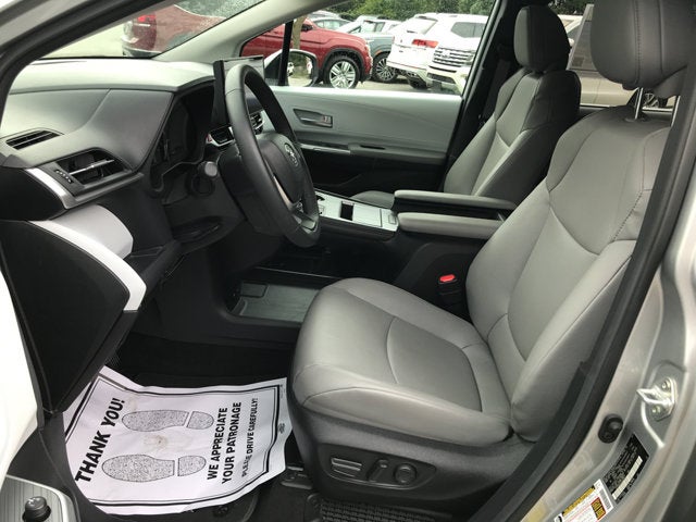 2025 Toyota Sienna XLE