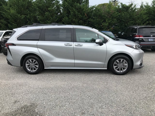 2025 Toyota Sienna XLE