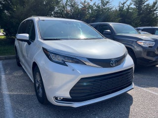 2023 Toyota Sienna XLE