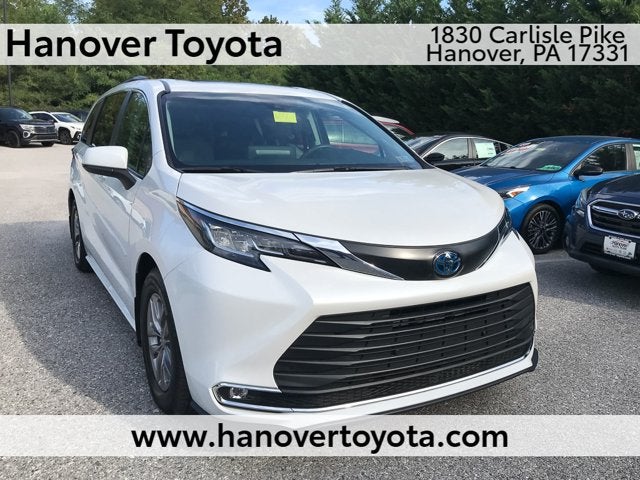 2023 Toyota Sienna XLE