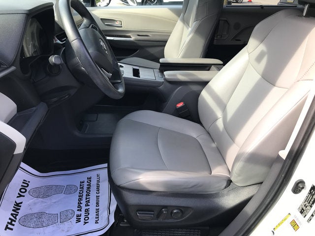 2023 Toyota Sienna XLE