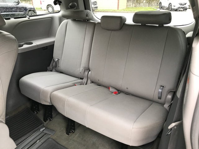 2017 Toyota Sienna XLE