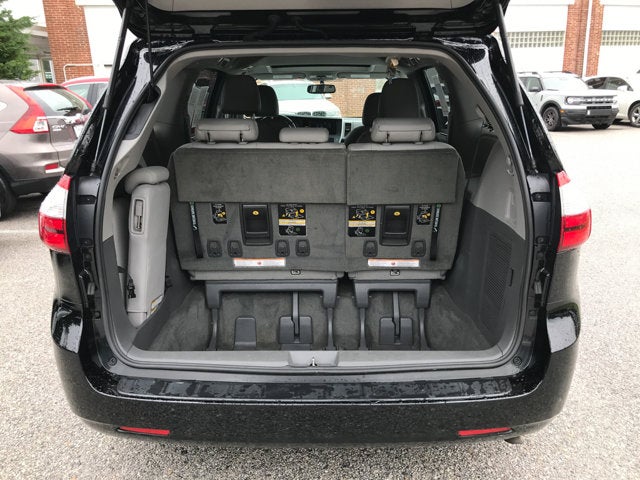 2017 Toyota Sienna XLE