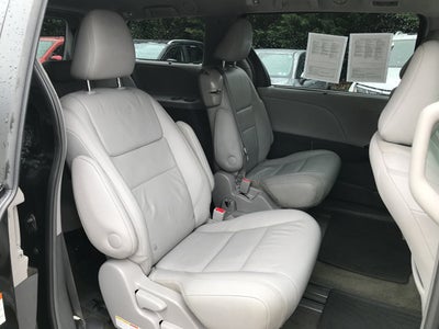 2017 Toyota Sienna XLE