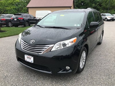 2017 Toyota Sienna XLE