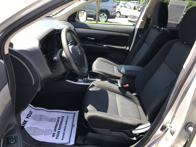 2018 Mitsubishi Outlander ES