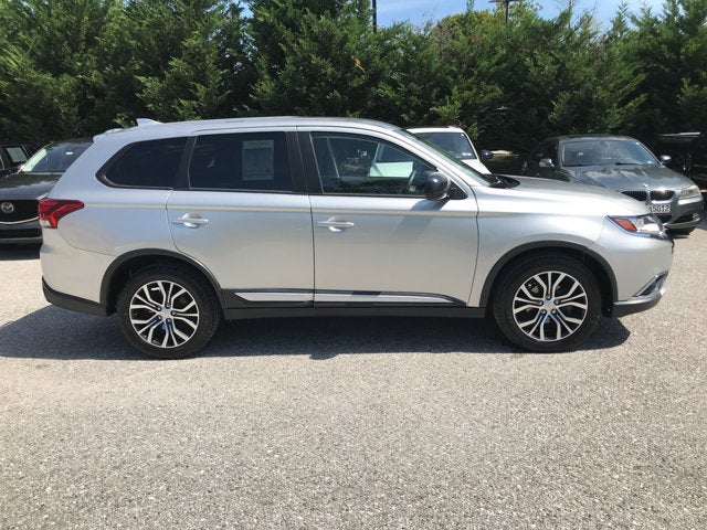 2018 Mitsubishi Outlander ES