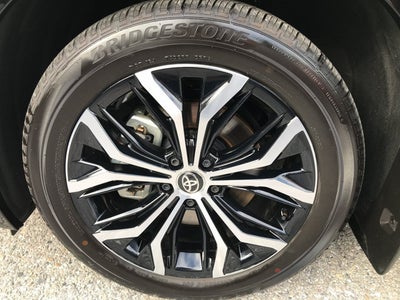 2026 Toyota Crown Signia XLE
