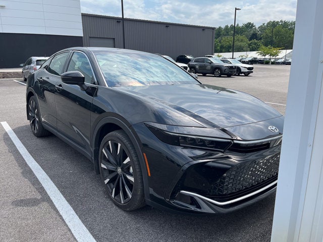 2023 Toyota Crown Platinum