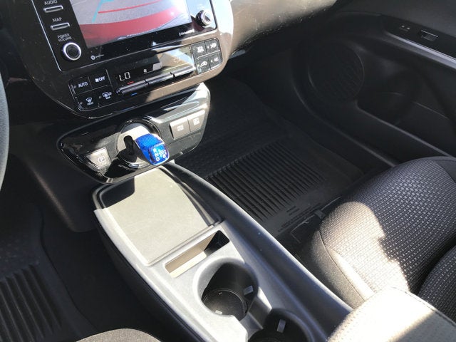 2022 Toyota Prius LE