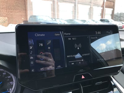 2022 Toyota Venza XLE