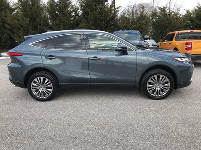 2022 Toyota Venza XLE