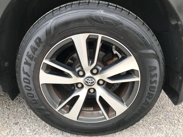 2017 Toyota RAV4 XLE