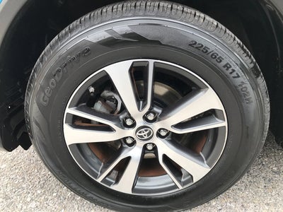 2017 Toyota RAV4 XLE